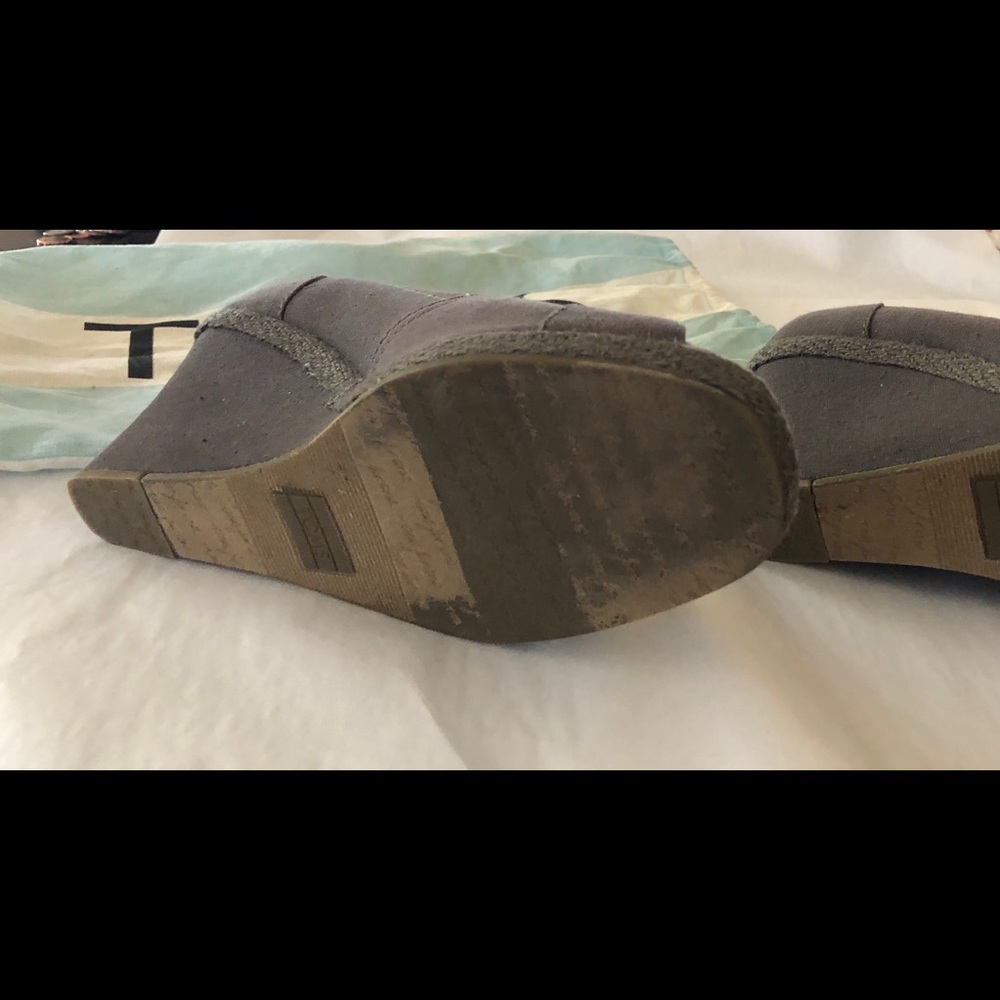 TOMS - Picture 4 of 4